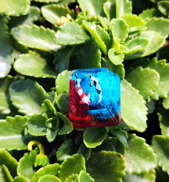 Koi keycap is suitable for ESC R4 handmade resin keycap two-color craftsman keycap OEM keyboard height can be customized personalized keycap